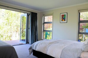 3 quartos, ferros/tábuas de passar roupa, Wi-Fi, roupa de cama