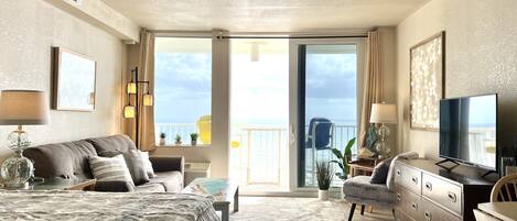 Télévision, jeux vidéo, lecteur de DVD, table de tennis de table