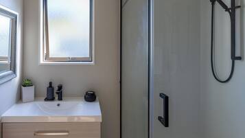 Douche, sĂšche-cheveux