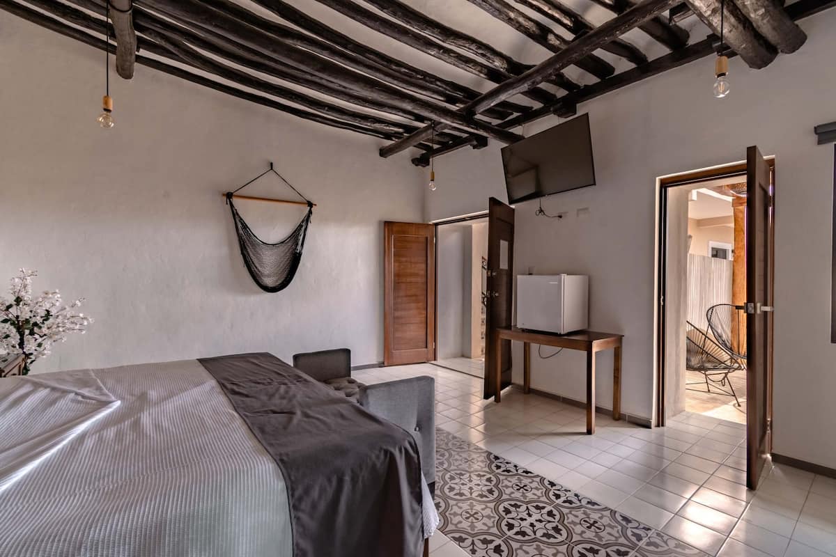 premier suite, 1 king bed, private bathroom, city view | view from room