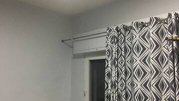 Loft, 4 habitaciones | Cortinas blackout