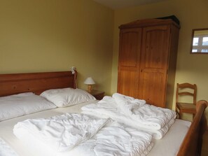 2 Schlafzimmer, Reisekinderbett, WLAN