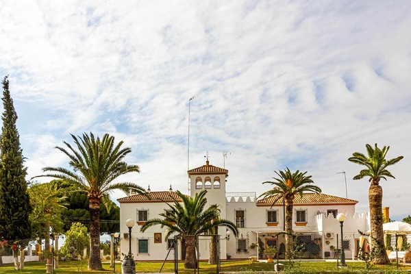 Property building,Facade/entrance