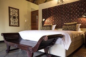 Chalet | In-room safe, soundproofing, iron/ironing board, bed sheets