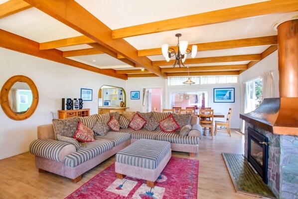 Smart TV, fireplace, DVD player, books