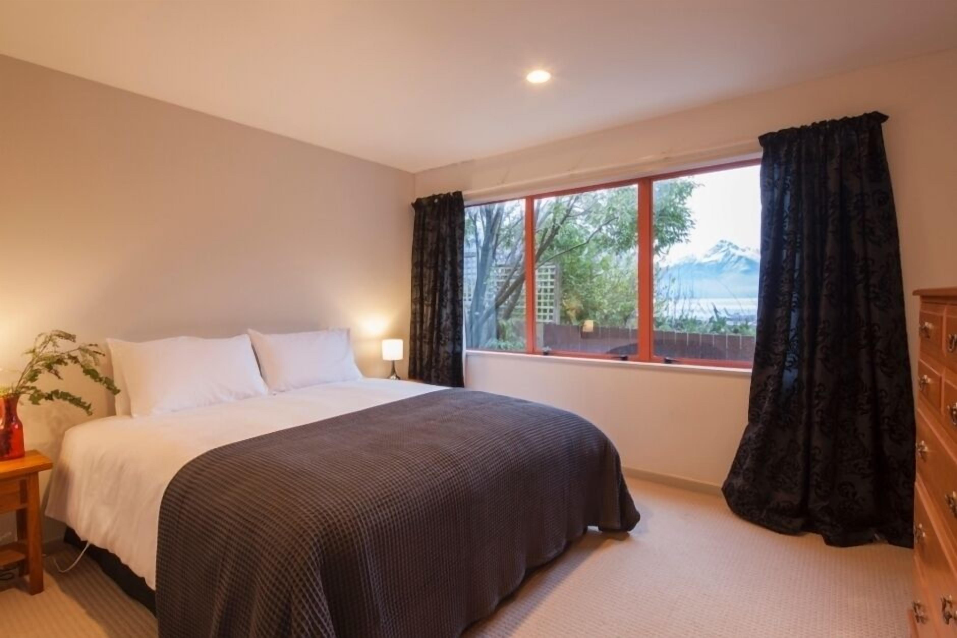 2 bedrooms, iron/ironing board, travel crib, free WiFi