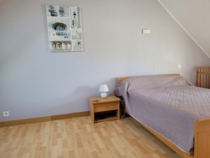4 slaapkamers, een strijkplank/strijkijzer, gratis wifi