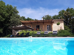 Outdoor pool, a heated pool - Farmhouse for 6 people with heated swimming pool, jacuzzi, sauna south of France (Labastide de Virac)
