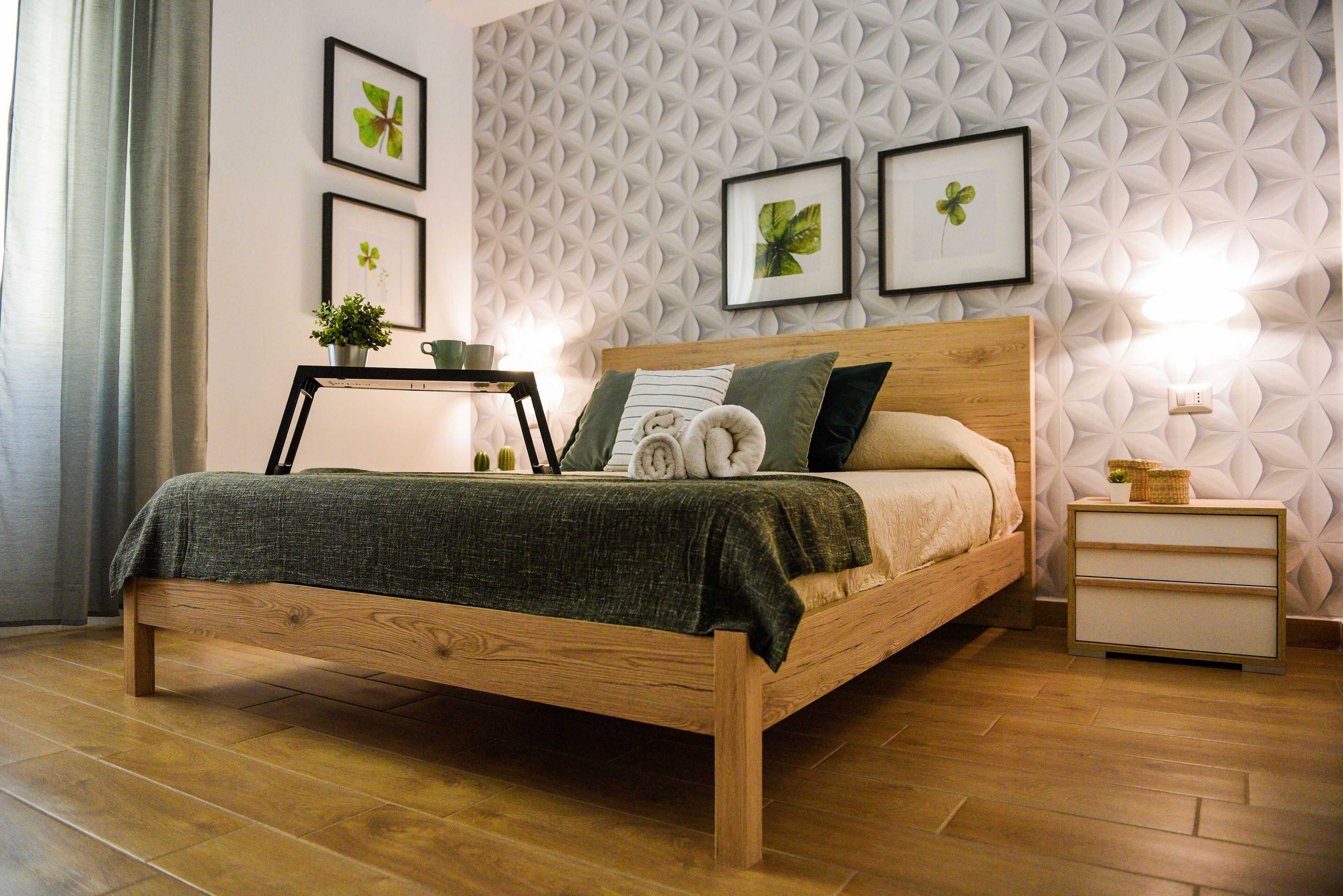 Bureau, Wi-Fi gratuit, draps fournis
