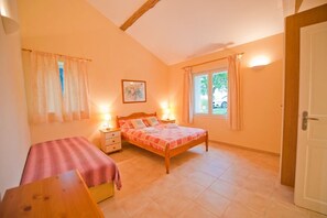 7 Schlafzimmer, Bügeleisen/Bügelbrett, Bettwäsche