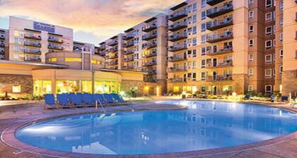Beachfront Resort on the Promenade w/Ocean Views, Heated Pool and Amenities!