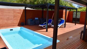 Bañera de hidromasaje exterior