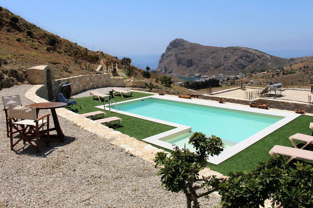 Cretan idyll by the sea 4 people