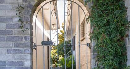 Thistle Do Retreat | Easy Walk to the Lake