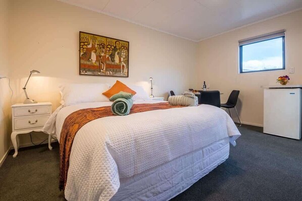 1 chambre, fer et planche à repasser, lit de bébé portatif, Wi-Fi