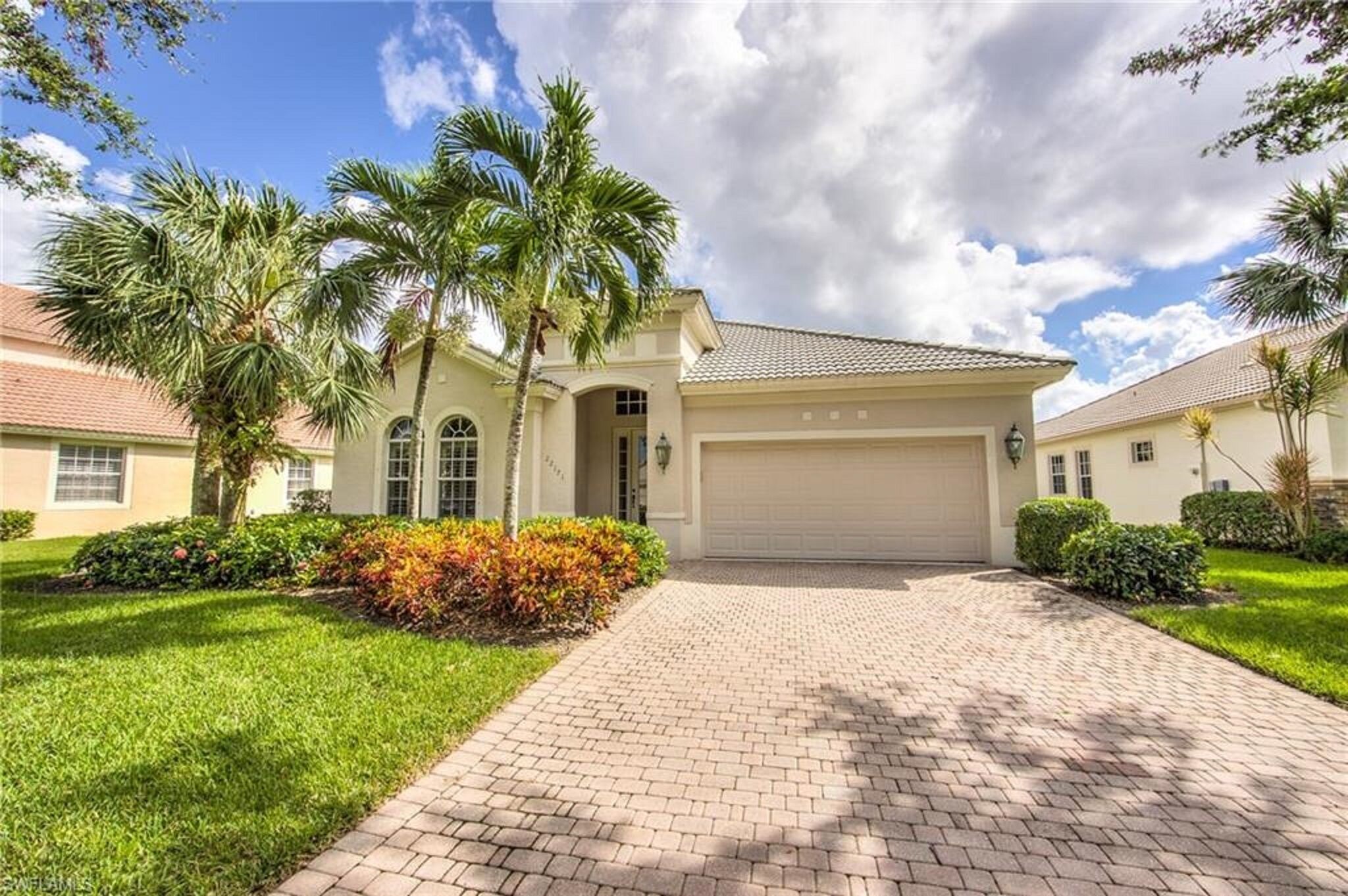 Single Family Home in Shadowwood at Brooks in Bonita Springs