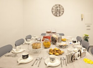 Free daily self-service breakfast