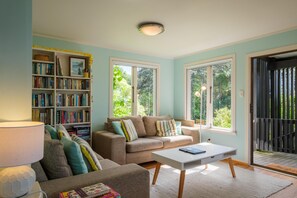 TV - Drop Anchor - Beachfront Cottage - at Enclosure Bay - Beachfront Bach - 4 Bedroom Kiwi Character Home (Waiheke Island)