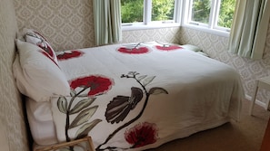 3 bedrooms, bed sheets