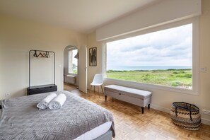 4 soverom, strykejern/-brett, wi-fi (inkludert) og sengetøy