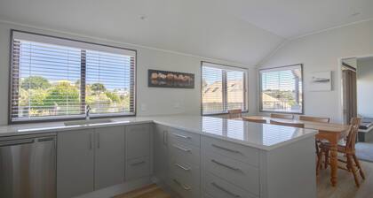 Central City Gem - Napier Holiday Home