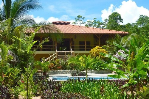 Oceanfront Bluff Beach Retreat - Spectacular 65 Ft Swimming Pool