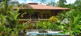 Oceanfront Bluff Beach Retreat - Spectacular 65 Ft Swimming Pool
