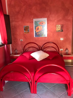 Twin Room | Desk, free cribs/infant beds, rollaway beds, free WiFi - Domu de Palla (Bauladu)