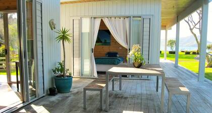 Paradise in Flaxmill Bay - Flaxmill Bay Home