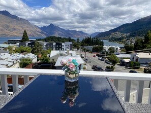Property grounds - Rooftop garden, Lakeview, 5 mins walk to town (Queenstown Hill)