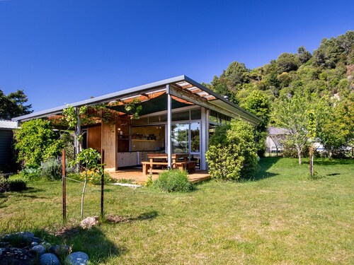 Marahau Magic - Marahau Bach