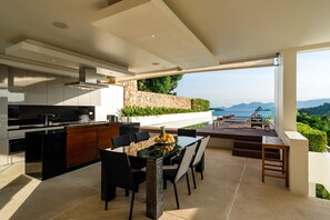 Outdoor dining - Luxury 3 Bedroom Villa with amazing sea views  (Koh Samui)