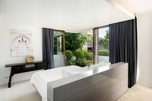 3 bedrooms, in-room safe, desk, iron/ironing board - Luxury 3 Bedroom Villa with amazing sea views  (Koh Samui)