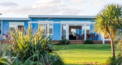 Waterfront Wonder - Maison de vacances Matarangi