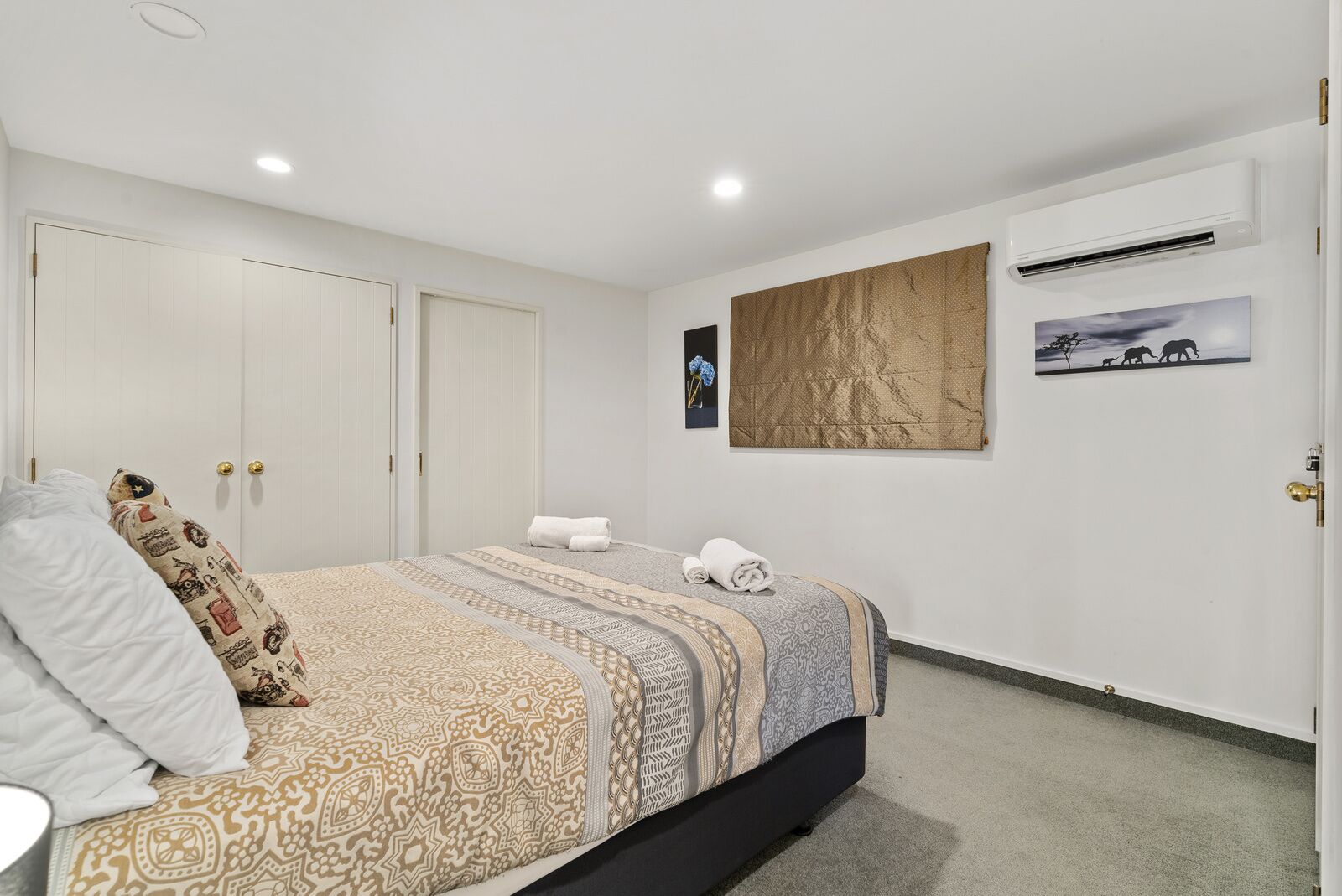 3 bedrooms, iron/ironing board, WiFi