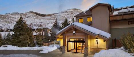 المنشأة من الخارج