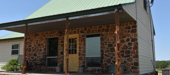 Rustic Loyal Valley Private Guesthouse with Peace & Serenity Views