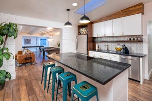 Interior - Heated Pool ✴ Game Room ✴ 4 Bedrooms ✴ Outdoor Fire Pit (Scottsdale)