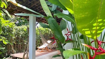 Chalé romântico | Terraço/pátio