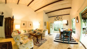 Área de estar no saguão