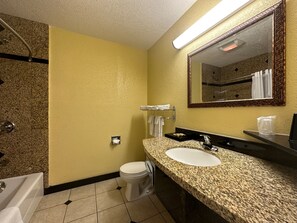 Standard Room, 1 Queen Bed | Desk, laptop workspace, soundproofing, free WiFi - Western Village Inn (Willits)