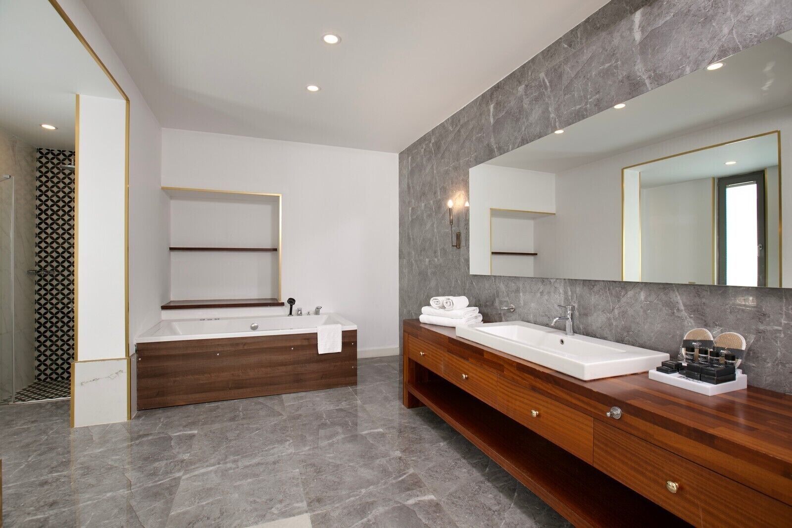 mediterranean suite with panoramic terrace | bathroom | shower, rainfall showerhead, free toiletries, hair dryer