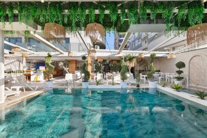 Seasonal outdoor pool, open 8:00 AM to 5:30 PM, sun loungers