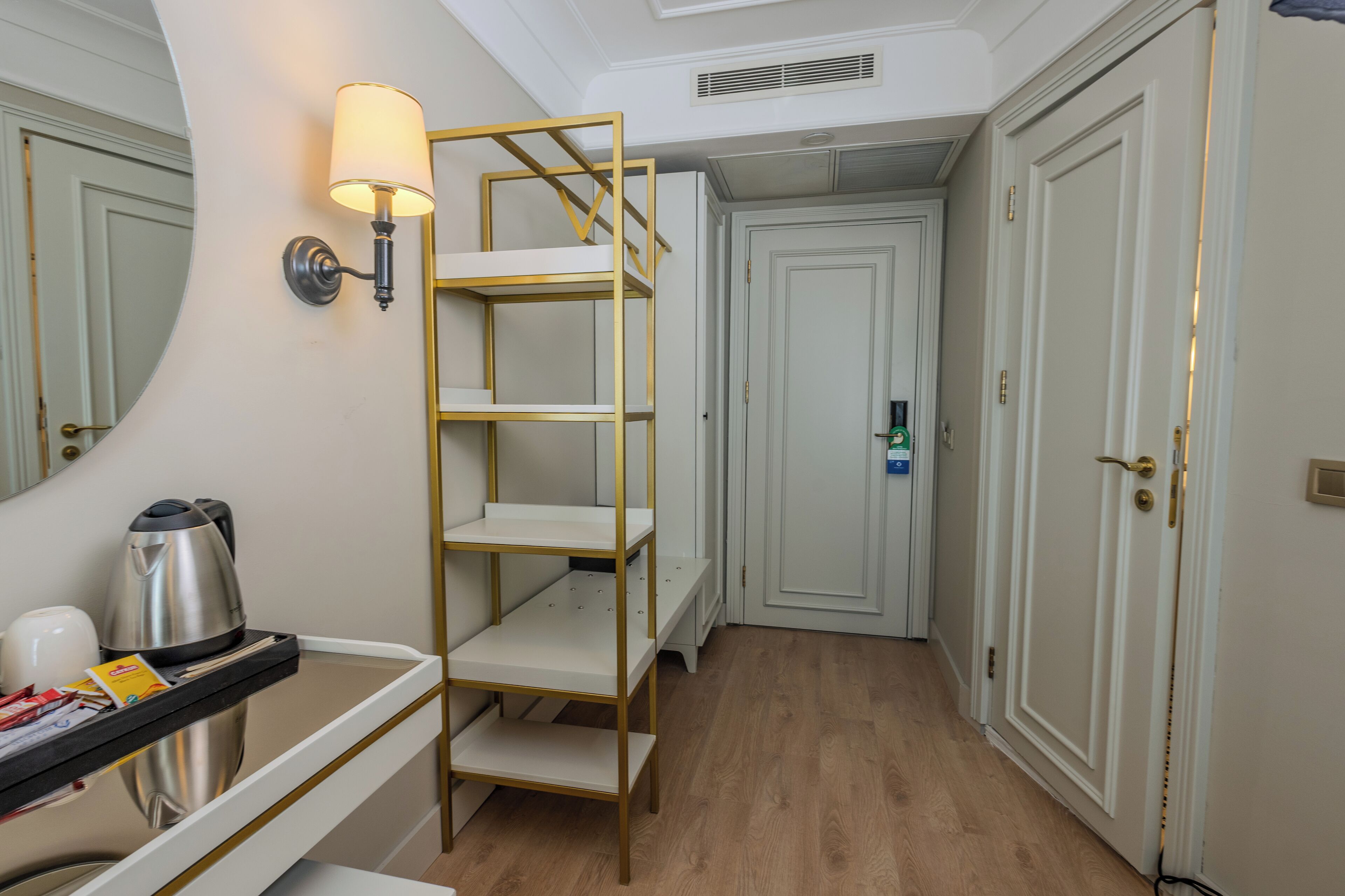 Photo - Reo Hotel