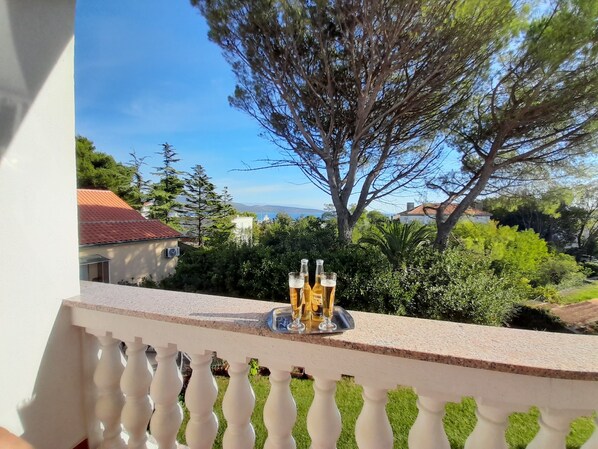 Property grounds - Apartment Anna °3 in Krk, near the center, sea view, air conditioner (Krk)
