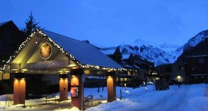 Value, Ski-In ~ / Ski-Out, Full Studio Condo W / Outdoor Hot Tub