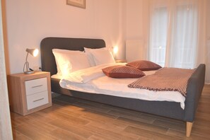 1 Schlafzimmer, Bügeleisen/Bügelbrett, kostenloses WLAN, Bettwäsche