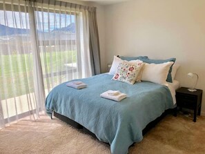 4 chambres, fer et planche à repasser, Wi-Fi, draps fournis