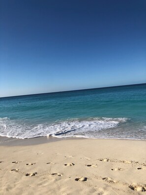 On the beach, sun-loungers, beach towels - Sunrise Beach Resort-Same Beach as Atlantis-3 Bedroom-Villa Tropicalia-Secure! (Paradise Island Bahamas)