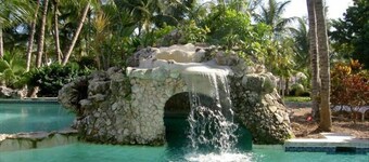 Sunrise Beach Resort-Same Beach as Atlantis-3 Bedroom-Villa Tropicalia-Secure!
